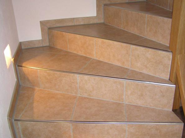 روش های جالب انتخاب بهترین سرامیک راه پله