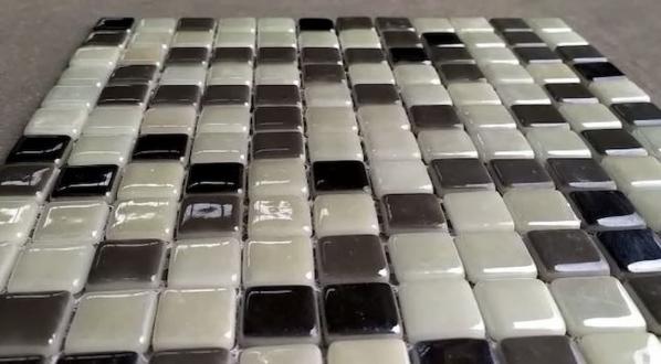 آشنایی با مراحل تولید کاشی استخری هفت رنگ